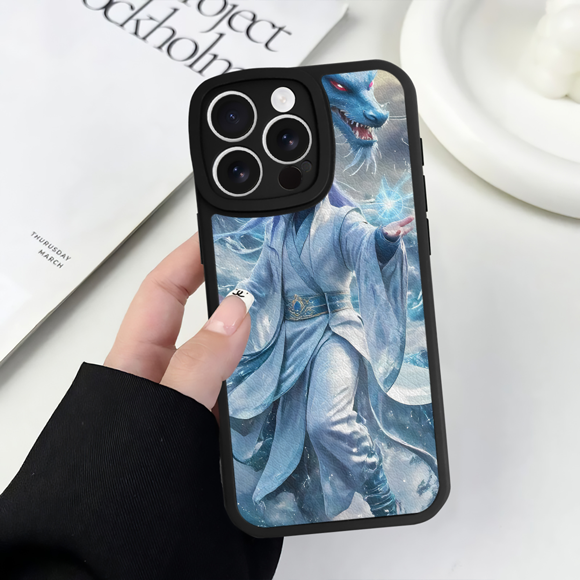 （画像用） Ne Zha 2 ナタ 魔童の大暴れ 【iPhone 16シリーズ対応】シリコンスマホケース（レザー調） 材質：シリコン